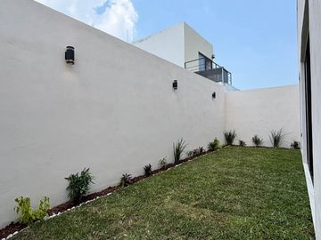 VENDO CASA EN BOCA DEL RIO CERCA DE PLAZA AMERICAS