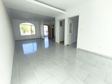 CASA EN VENTA DENTRO DE CONJUNTO EN LA PRIMAVERA, CUMBAYA