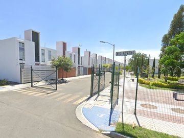 Casa en Venta en Fraccionamiento Venezziano, Querétaro JP2
