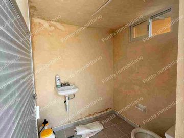 LOCAL COMMERCIAL EN IZAMAL PRIMER CUADRO