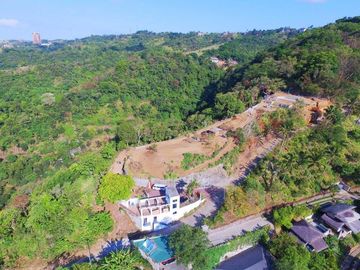 Overlooking commercial lot for sale in Barangay Niyugan, Laurel, Batangas near Narra Hill Tagaytay🍃