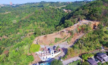 Overlooking commercial lot for sale in Barangay Niyugan, Laurel, Batangas near Narra Hill Tagaytay🍃