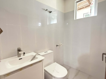 3BR with 2CG Townhouse FOR SALE in Scout Limbaga, Quezon City