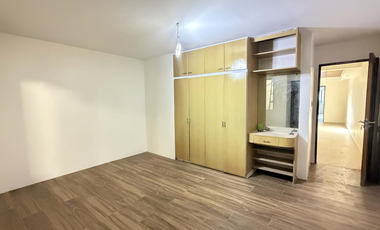 3BR with 2CG Townhouse FOR SALE in Scout Limbaga, Quezon City