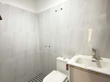 3BR with 2CG Townhouse FOR SALE in Scout Limbaga, Quezon City