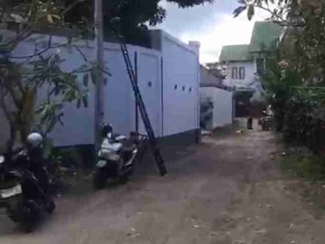 Tanah jalan kaki ke pantai dekat hotel the meru Sanur bali