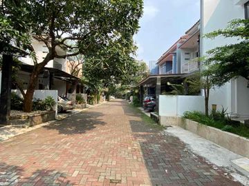 RUMAH MEWAH FULL MARMER DALAM CLUSTER STRATEGIS di JAGAKARSA JAKARTA SELATAN
