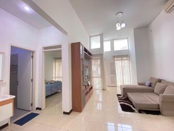 Disewakan Rumah Full Furnished Siap Huni Minimalis Lokasi di Kota Baru Parahyangan Bandung