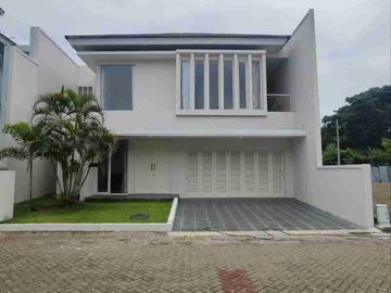 RUMAH BARU MINIMALIS LOKASI DI MANYAR INDAH KEC. SUKOLILO JAWA TIMUR