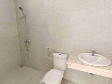 RUMAH BARU MINIMALIS LOKASI DI MANYAR INDAH KEC. SUKOLILO JAWA TIMUR