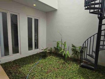 RUMAH BARU MINIMALIS LOKASI DI MANYAR INDAH KEC. SUKOLILO JAWA TIMUR