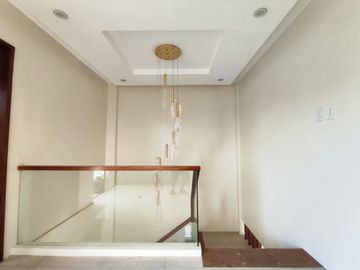 Four Storey Duplex Type House and Lot for Sale in Santa Mesa Manila-MD