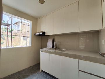 Four Storey Duplex Type House and Lot for Sale in Santa Mesa Manila-MD
