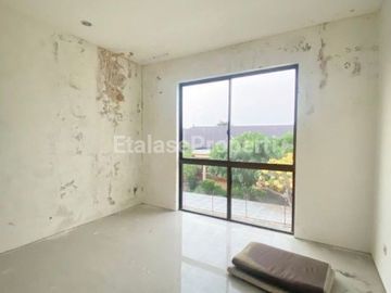 Dijual Rumah Graha Natura Blok Depan Dekat Citraland