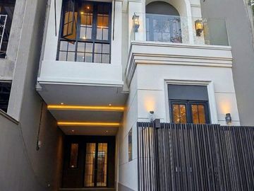 Dijual Rumah Manyar Sby