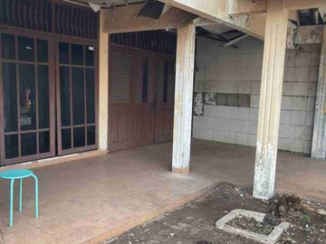 Rumah Tanah Luas 1M di Jatiwaringin Asri Lokasi Strategis