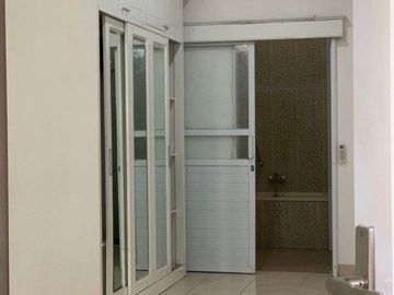Y. DIJUAL RUMAH 2 LANTAI  LOKASI PERMATA ELOK ARCAMANIK BANDUNG