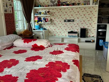Dijual Rumah Hook Ada Private Pool di Perum Tanjung Barat Indah, Jakarta Selatan