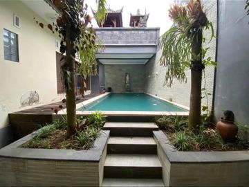 DIJUAL RUMAH SEMI VILLA DI BATUBULAN, GIANYAR, BALI