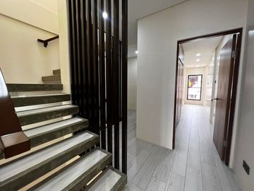 17.5M 4 Storey Townhouse in Kamuning Quezon City Ready for Occupancy - JB