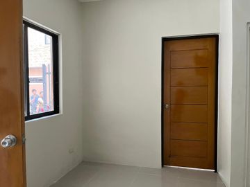 Rent To Own 2 Storey Townhouse For Sale 3 Bedrooms in Pasong Tamo Quezon City naer SM Fairview RG