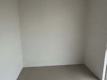 Disewakan Rumah Baru di Park Serpong - Rp. 32 jt / tahun, Sudah Include IPL, Bersih, Terawat