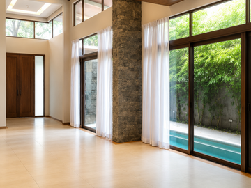 Three Bedroom 3BR House and Lot in Dasmariñas Village | 10275