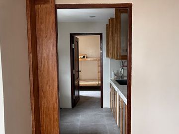Baron Tower | 3BR Corner Condo with Panoramic Skyline Views | Semi Furnished | Premium Appliances