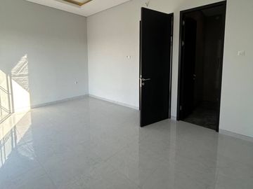 Dijual Rumah Baru Gress, Strategis di Wisma Mukti Surabaya