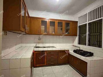 Dijual Cepat Rumah 2 lantai siap huni akses tol bebas banjir di Taman Modern Cakung