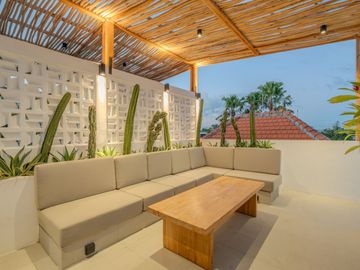Luxury Tropical Villa for Sale in Bumbak, Kerobokan – North Kuta, Bali