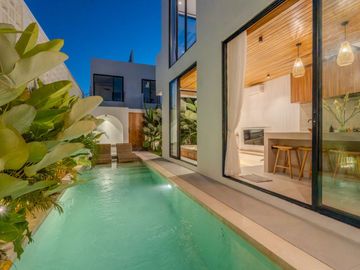 Luxury Tropical Villa for Sale in Bumbak, Kerobokan – North Kuta, Bali