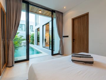 Luxury Tropical Villa for Sale in Bumbak, Kerobokan – North Kuta, Bali