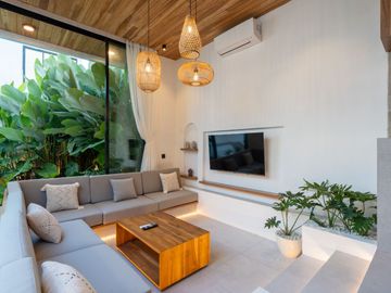 Luxury Tropical Villa for Sale in Bumbak, Kerobokan – North Kuta, Bali