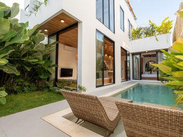 Luxury Tropical Villa for Sale in Bumbak, Kerobokan – North Kuta, Bali