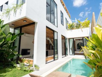 Luxury Tropical Villa for Sale in Bumbak, Kerobokan – North Kuta, Bali
