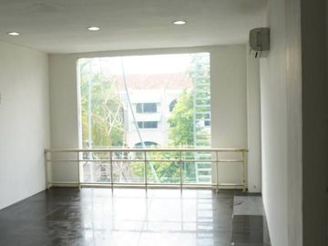 Ruko Villa Bukit Mas Surabaya Barat Strategis Siap Huni, Ada AC + Kipas Listrik 4400