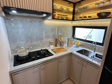RUMAH BARU 2 LANTAI SELANGKAH KE TOL!