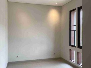 Disewakan Rumah Mozia Semi Furnished di BSD