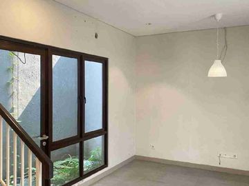 Disewakan Rumah Mozia Semi Furnished di BSD