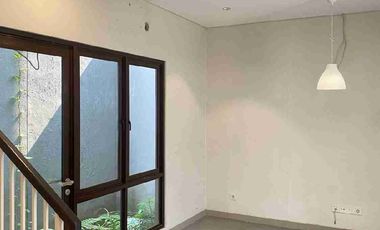 Disewakan Rumah Mozia Semi Furnished di BSD