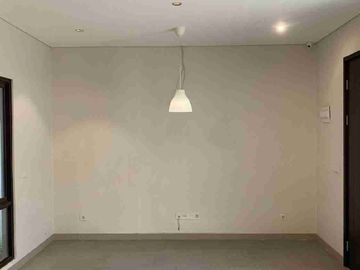 Disewakan Rumah Mozia Semi Furnished di BSD