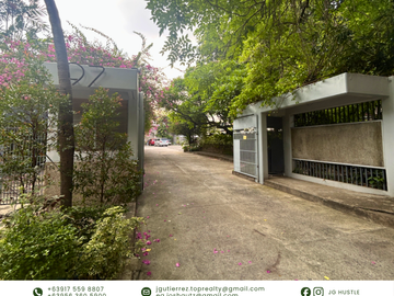 FOR SALE: Multi-Family Compound in New Manila, Quezon City