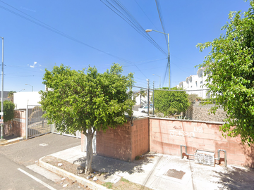CASA EN VENTA EN PORTAL DE SAMANIEGO, VILLAS DE SANTIAGO, SANTIAGO DE QUERETARO, QRO.