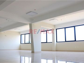 Oficina De Estreno En Alquiler | Piso 10 | Limitambo Tower