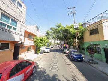 EXCELENTE BODEGA EN IZTAPALAPA CDMX SE PUEDE MOSTRAR ENTREGA INMEDIATA
