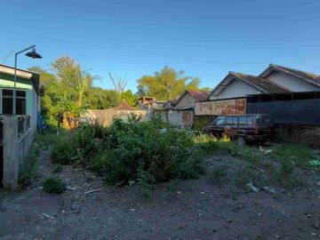 TANAH 300M² DI TIYASAN CONDONGCATUR, DEKAT KE KAMPUS UPN DAN AMIKOM - Is
