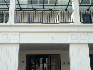 RUKO DOUBLE FACADE  HUDSON, GADING SERPONG