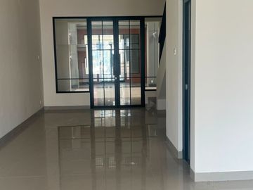 RUKO DOUBLE FACADE  HUDSON, GADING SERPONG
