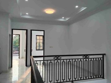Rumah Baru Modern Classic di Pondok Kelapa - Duren Sawit